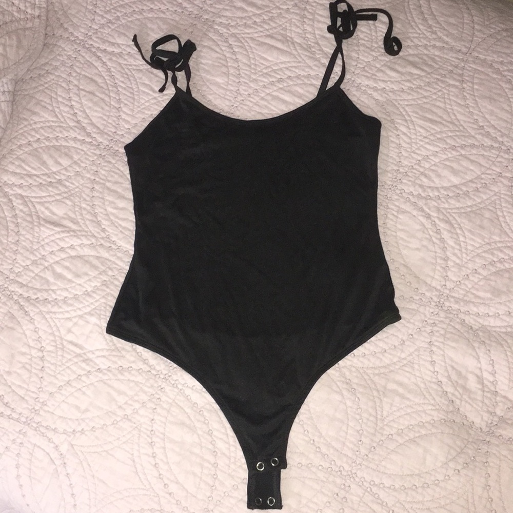 gray bodysuit w adjustable straps